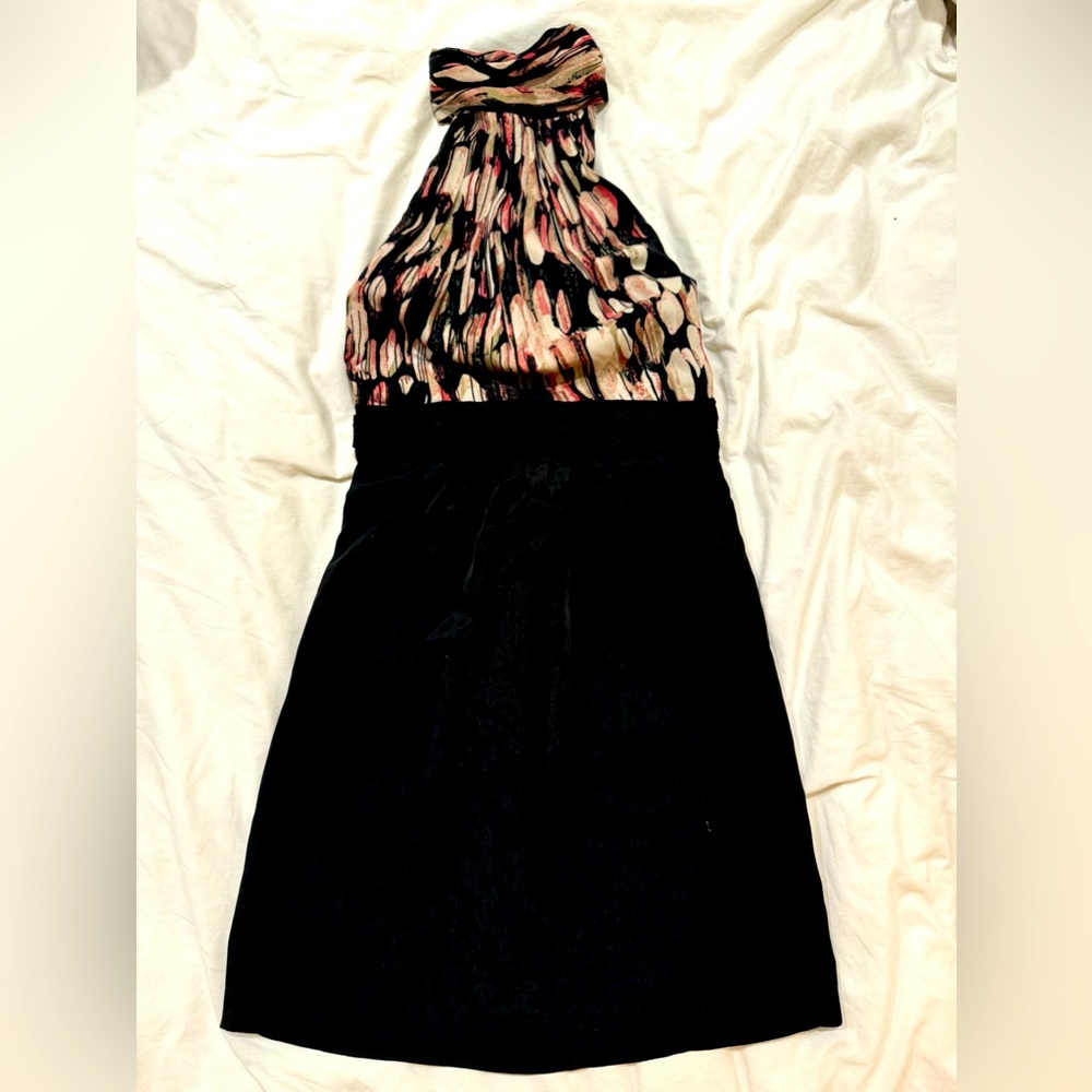 Limited mock turtleneck sleeveless dress size 2